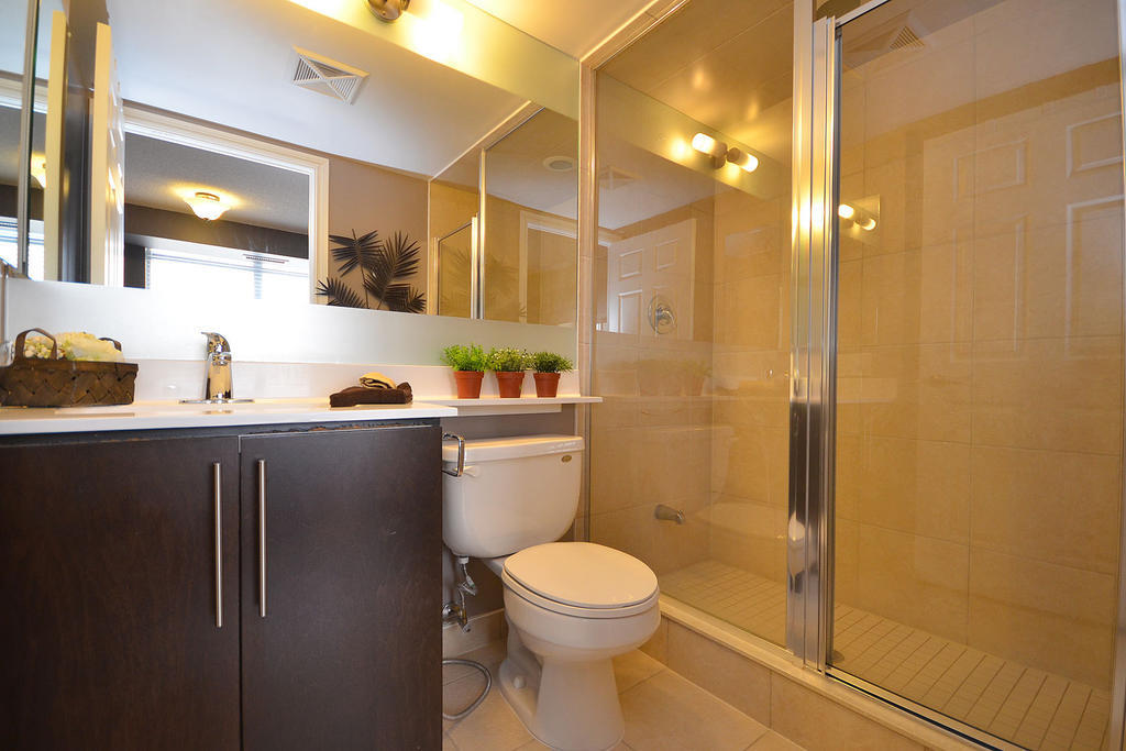 Napa Furnished Rental Apartments Square One ミシサガ 部屋 写真