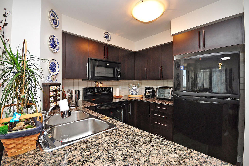 Napa Furnished Rental Apartments Square One ミシサガ 部屋 写真