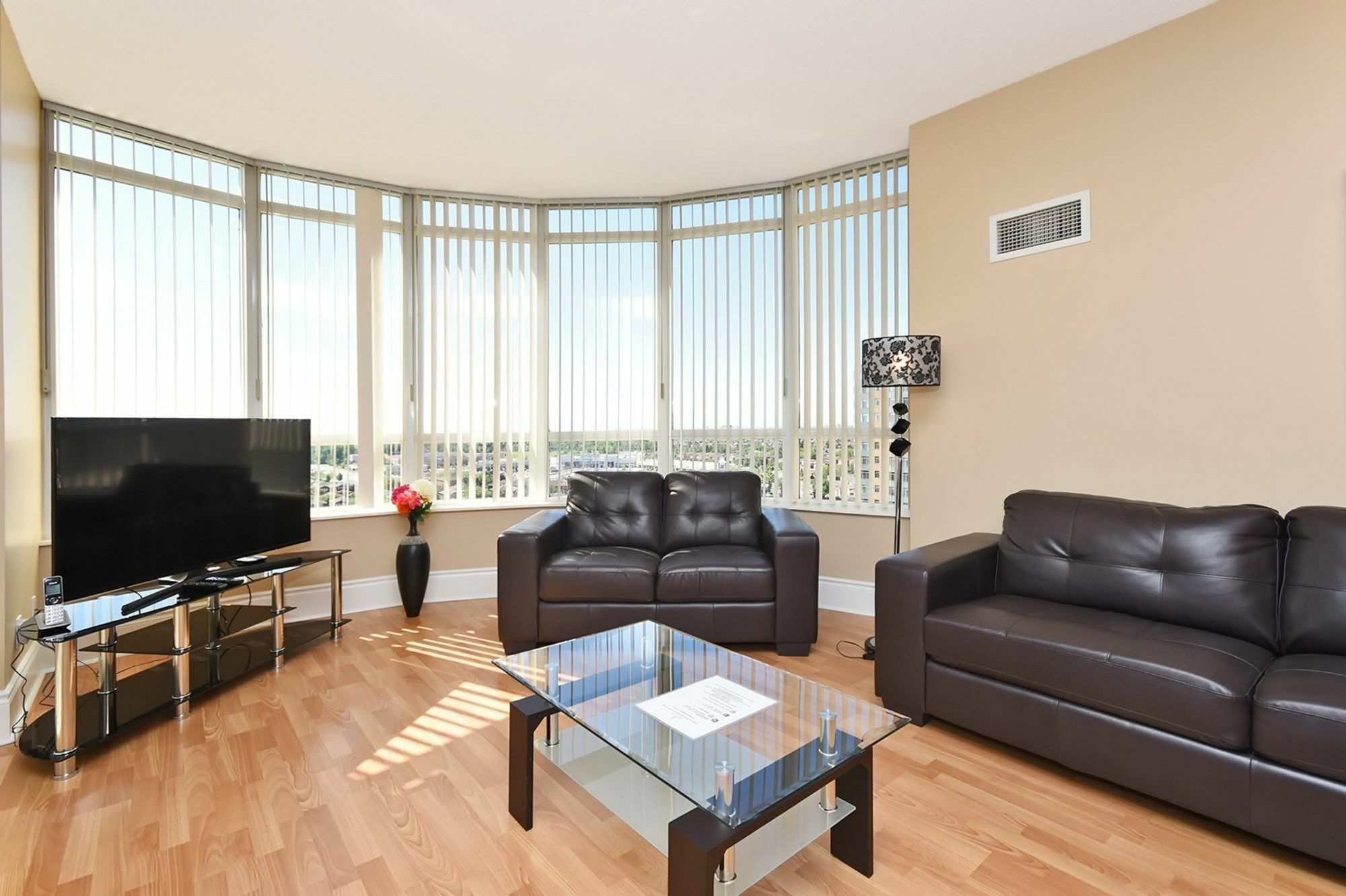 Napa Furnished Rental Apartments Square One ミシサガ エクステリア 写真